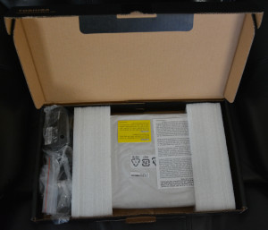 Toshiba_in_box_open_03